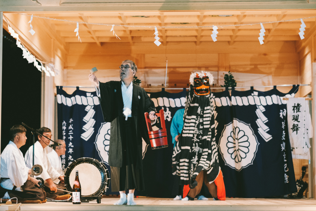 権現舞, 平倉神楽, 六神石神社, 六神石神社宵宮祭 の写真