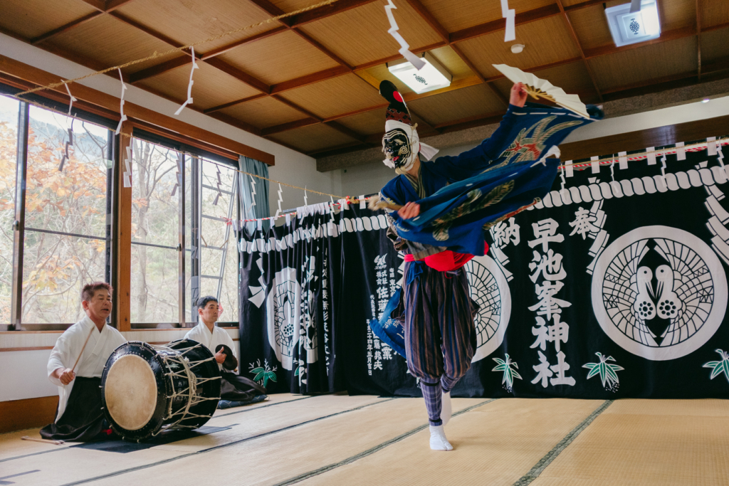 岳神楽, 三番叟の舞, 早池峰ロッヂ峰南荘, 早池峰神楽 の写真