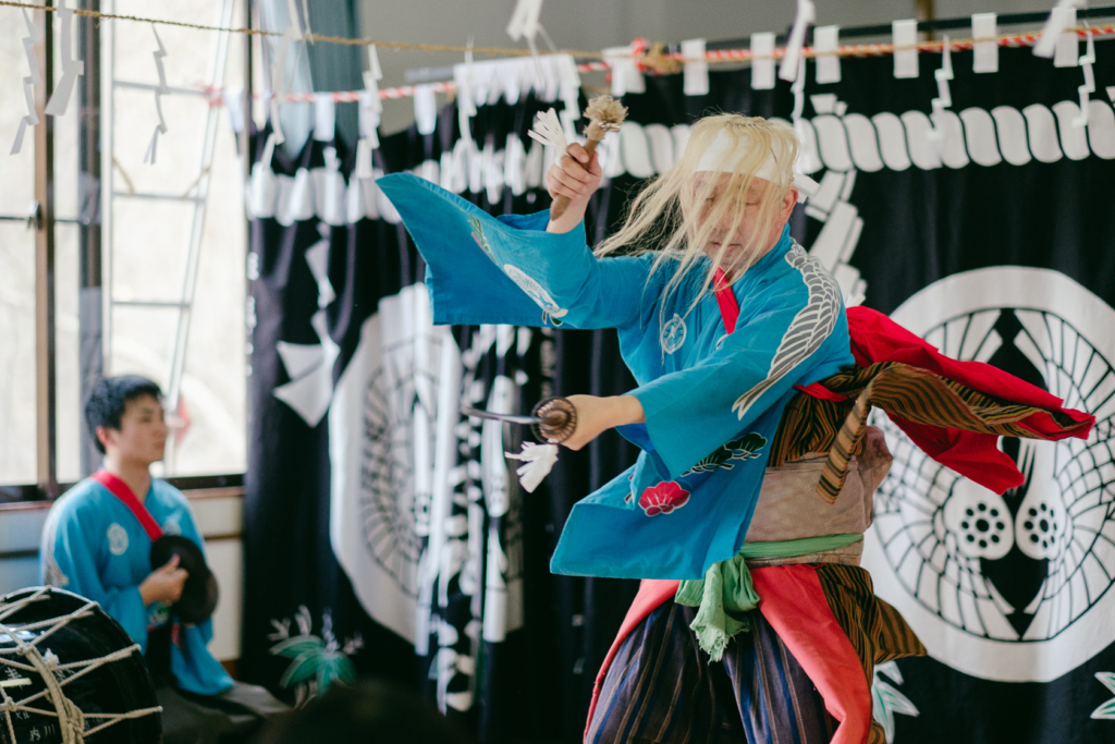 岳神楽, 山の神舞, 早池峰ロッヂ峰南荘, 早池峰神楽 の写真