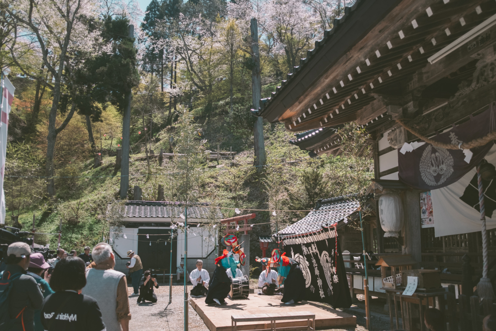 遠野さくらまつり, 南部神社, 平倉神楽 の写真