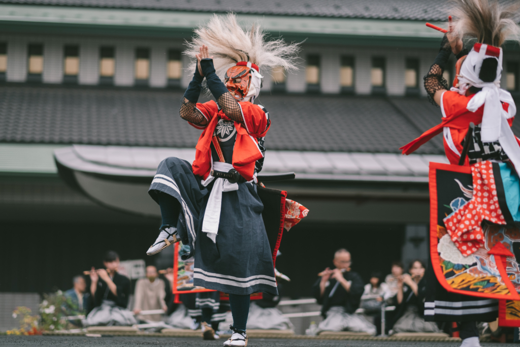 鬼の館, 三番庭の狂い, 谷地鬼剣舞 の写真