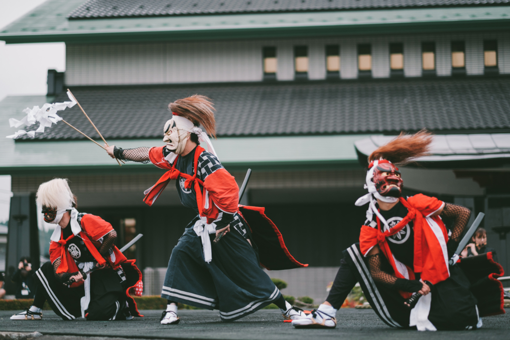 鬼の館, 三人加護, 谷地鬼剣舞 の写真