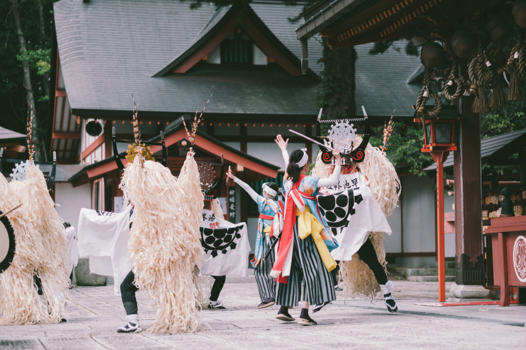 遠野郷八幡宮, 張山しし踊り の写真