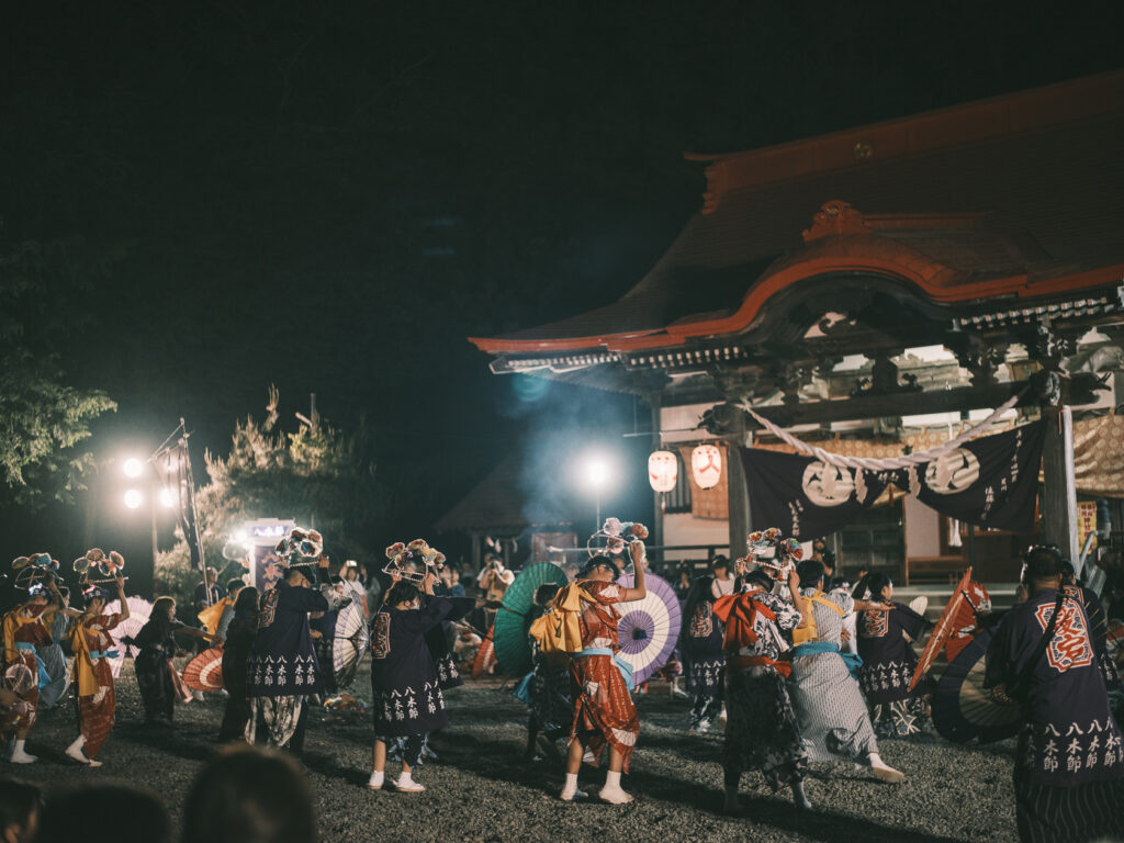 八木節, 豊間根白山神社