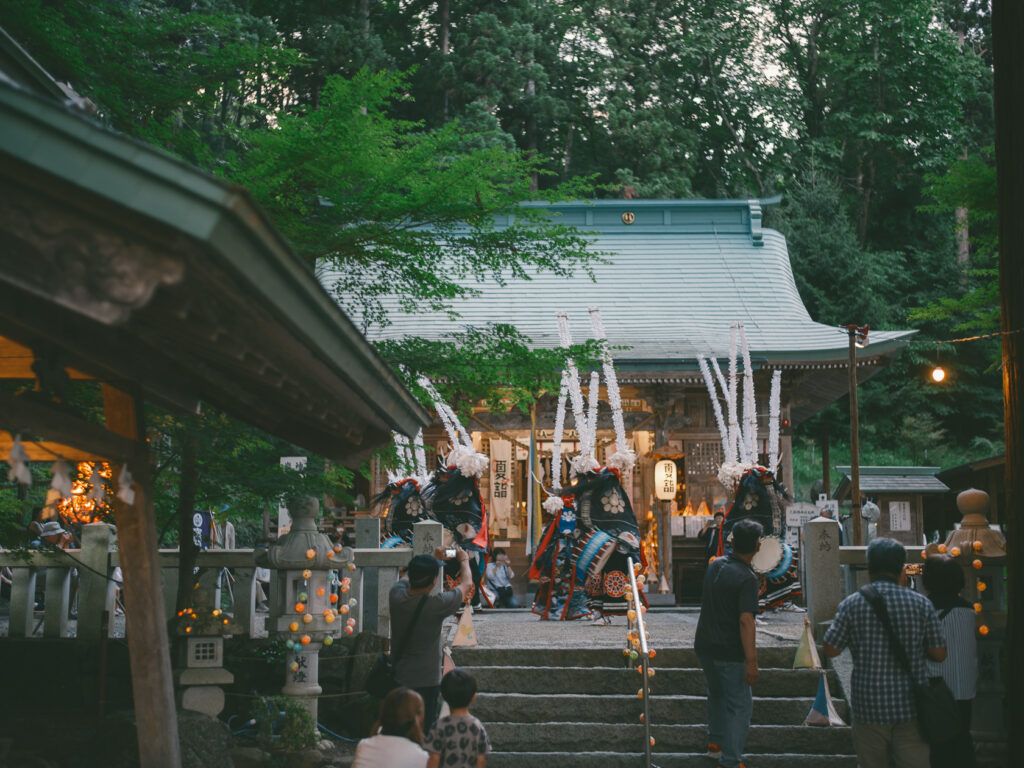 南部流成島鹿踊