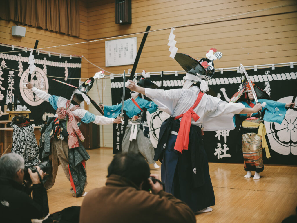 更木神楽, 更木地区交流センター, 成田神楽, 太田神楽, 天降り